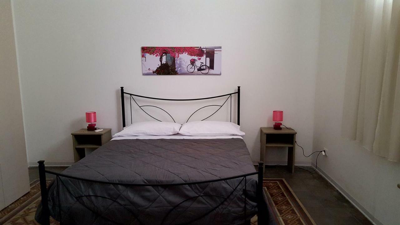 Rest And Go Bed and Breakfast Palermo Exteriör bild