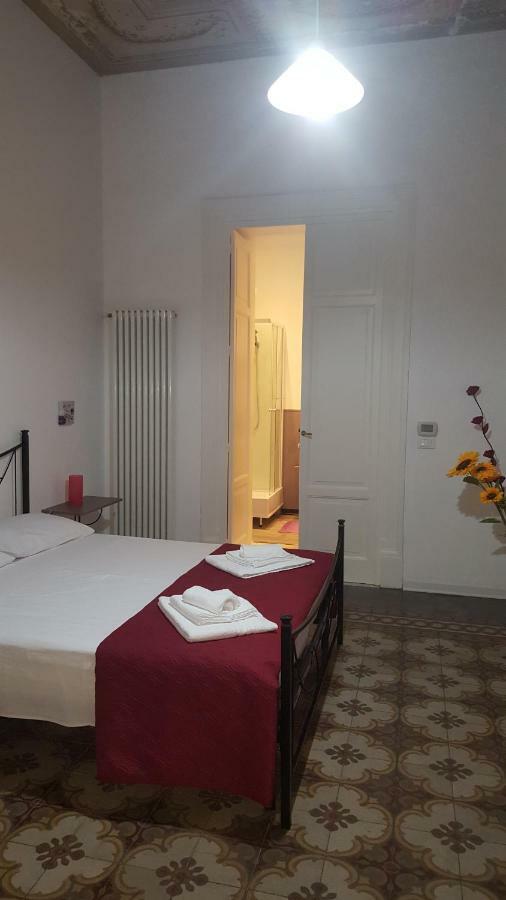 Rest And Go Bed and Breakfast Palermo Exteriör bild