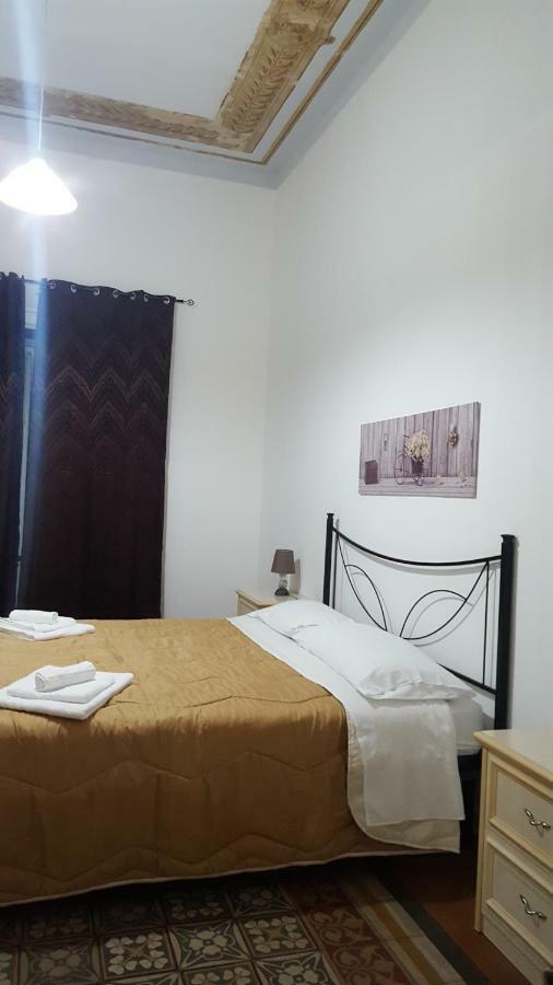Rest And Go Bed and Breakfast Palermo Exteriör bild