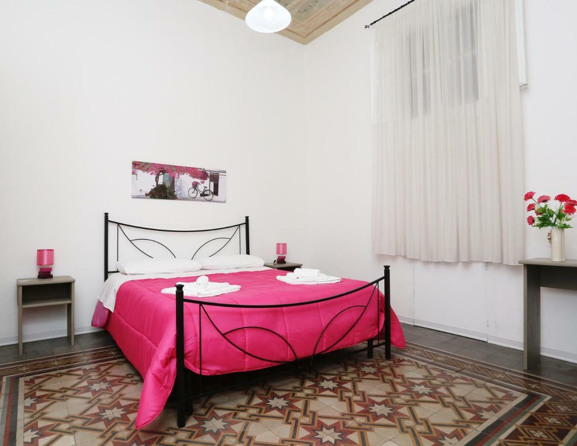 Rest And Go Bed and Breakfast Palermo Exteriör bild