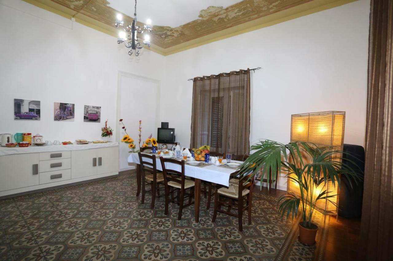 Rest And Go Bed and Breakfast Palermo Exteriör bild