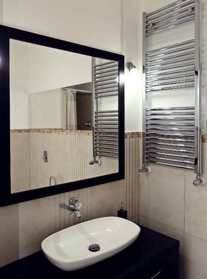 Rest And Go Bed and Breakfast Palermo Exteriör bild