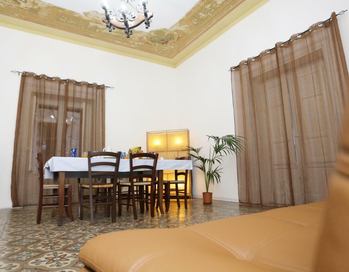 Rest And Go Bed and Breakfast Palermo Exteriör bild
