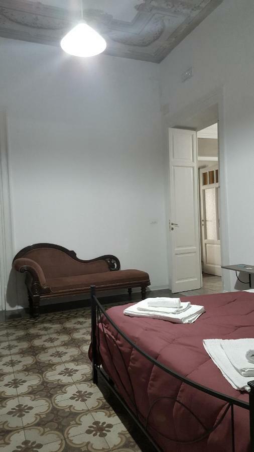 Rest And Go Bed and Breakfast Palermo Exteriör bild