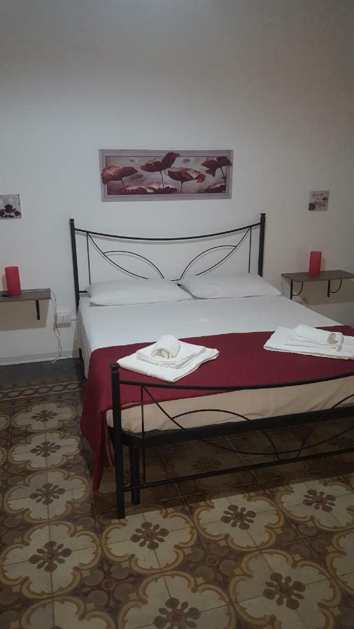 Rest And Go Bed and Breakfast Palermo Exteriör bild
